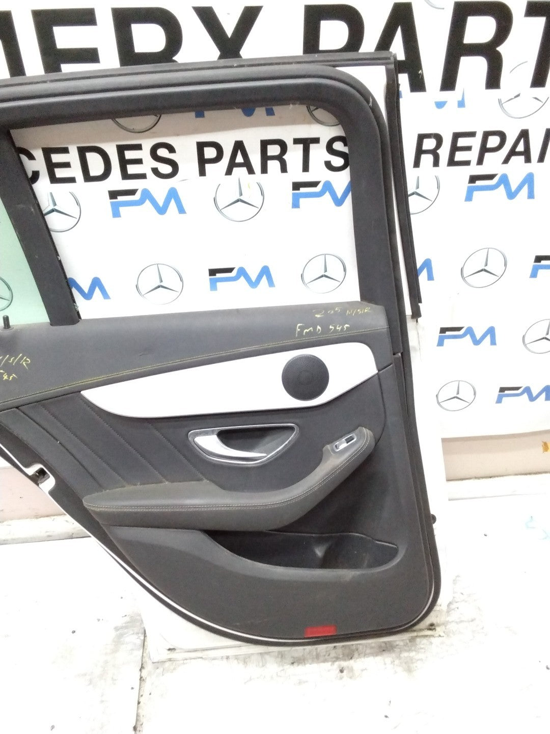 MERCEDES C-CLASS W205 EST PASSENGER REAR DOOR NSR WHITE 2014-21 COMPLETE FMD545