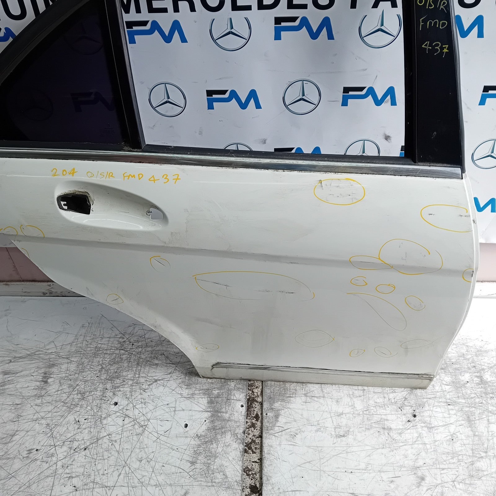 MERCEDES C-CLASS W204 SLN DRIVER REAR DOOR OSR WHITE 2009-2014 FMD437