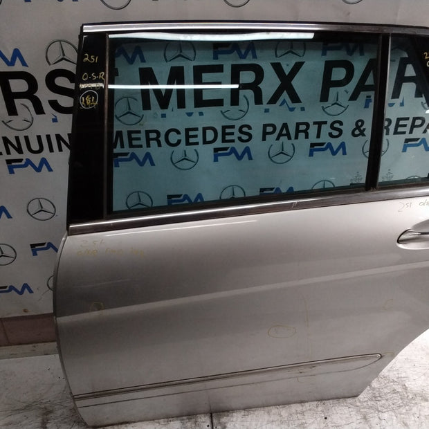 MERCEDES R-CLASS W251 PASSENGER REAR DOOR NSR SILVER 2005-12 COMPLETE FMD344