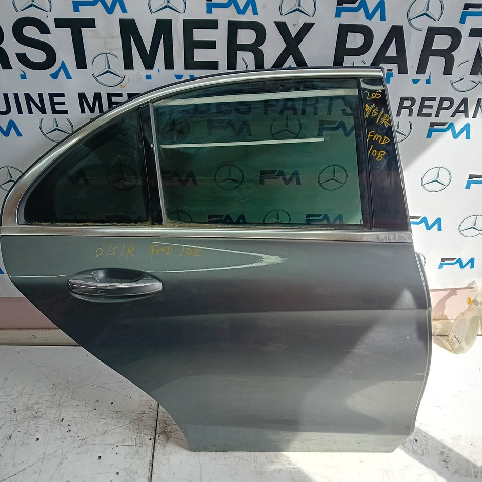 MERCEDES BENZ  C-CLASS W2O5 DRIVER SIDE REAR DOOR O/S/R COMPLETE GREY FMD108