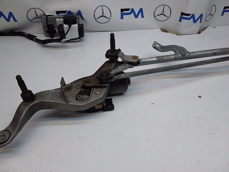 MERCEDES E-CLASS C238 2014-2018 FRONT WIPER MOTOR AND LINKAGE A2388207200FM00196