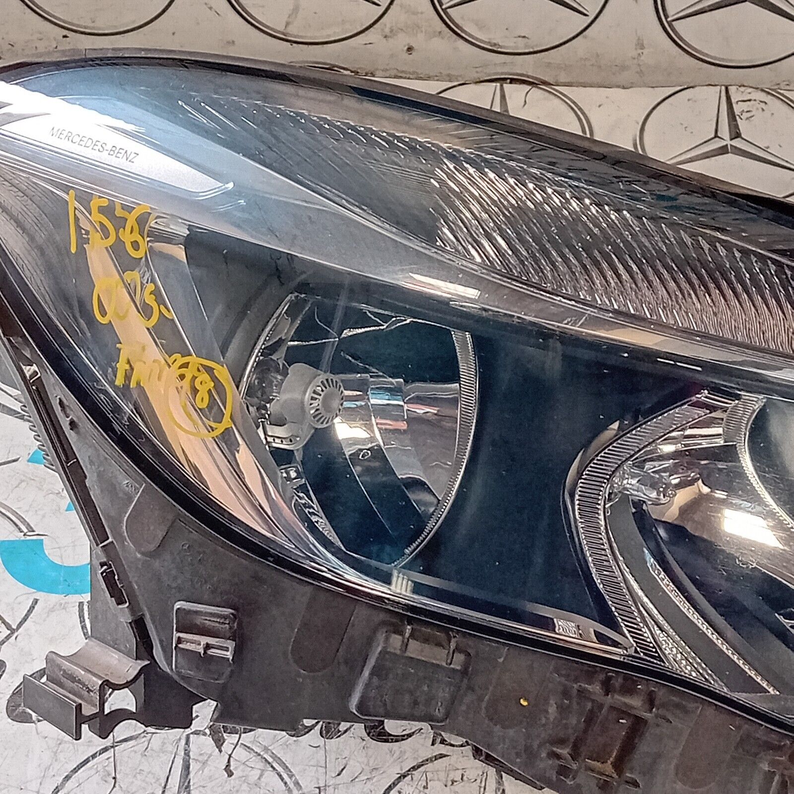 GENUINE MERCEDES GLA 2014-2018 RIGHT SIDE HEADLIGHT A1569061400 FMH98