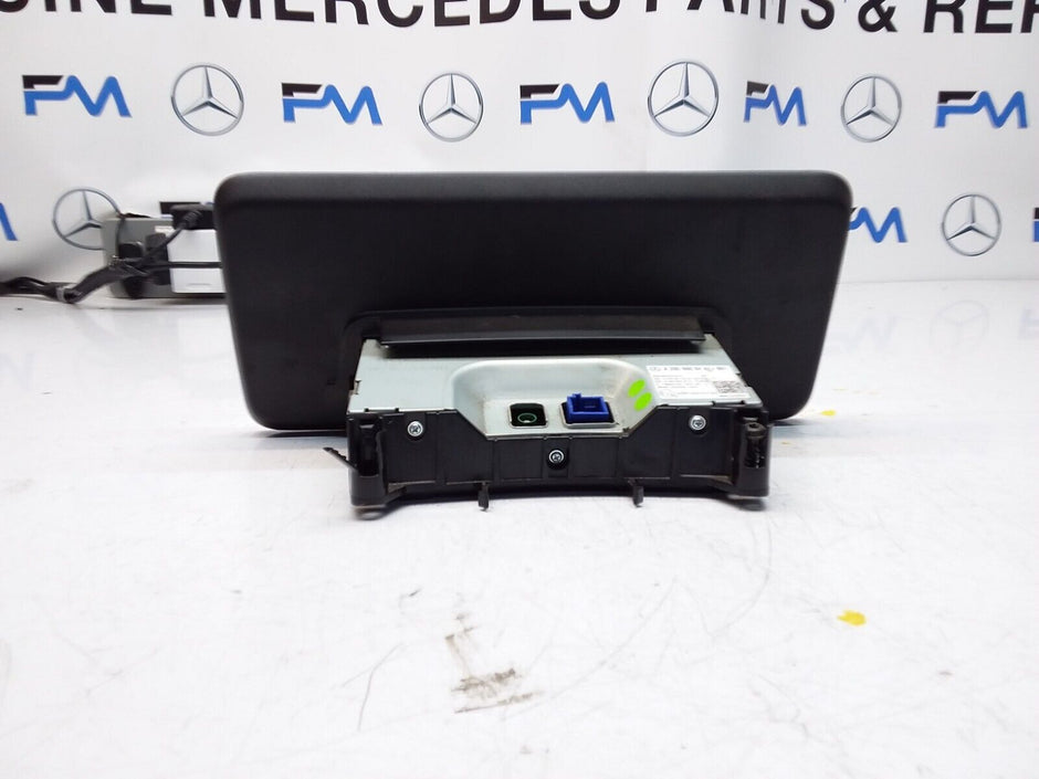 MERCEDES C-CLASS W205 COUPE 2017 SAT NAV MULTIMEDIA SCREEN A2059002211 FM00667