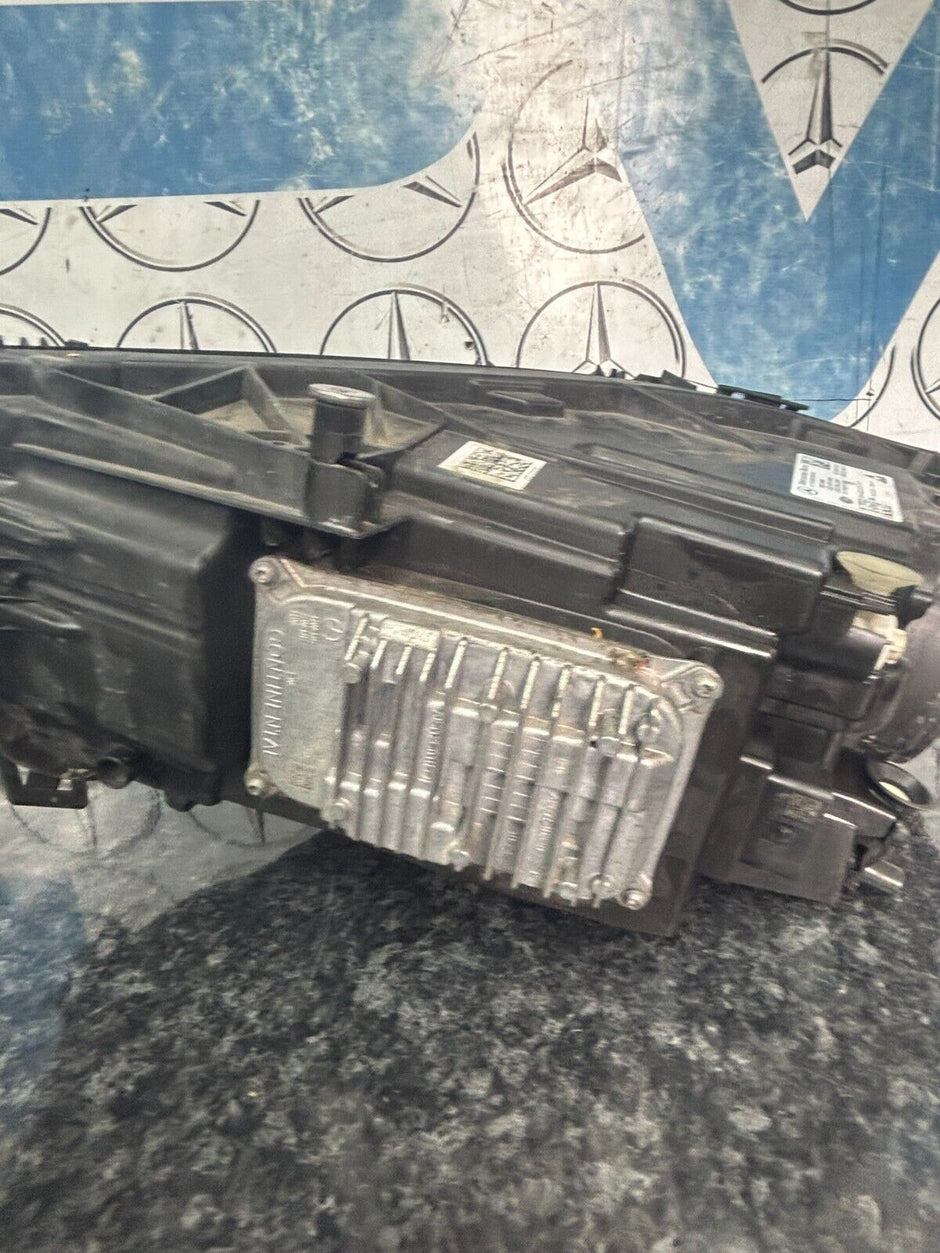 MERCEDES  CLA AMG 19-22 RIGHT DRIVER SIDE HEADLIGHT COMPLETE A1189062800 FMH86