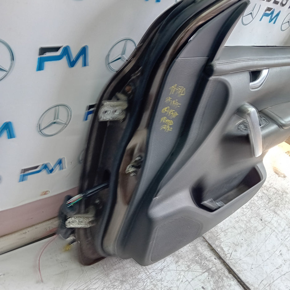 MERCEDES X-CLASS W470 DRIVER SIDE FRONT DOOR OSF BROWN 2017-20 COMPLETE FMD291