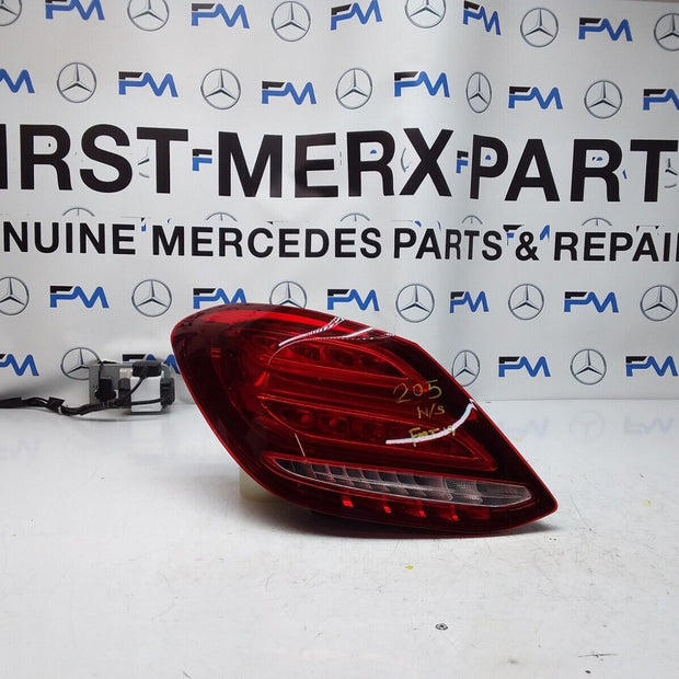 MERCEDES  C CLASS W205 REAR PASSENGER SIDE LED LIGHT FMT19 
