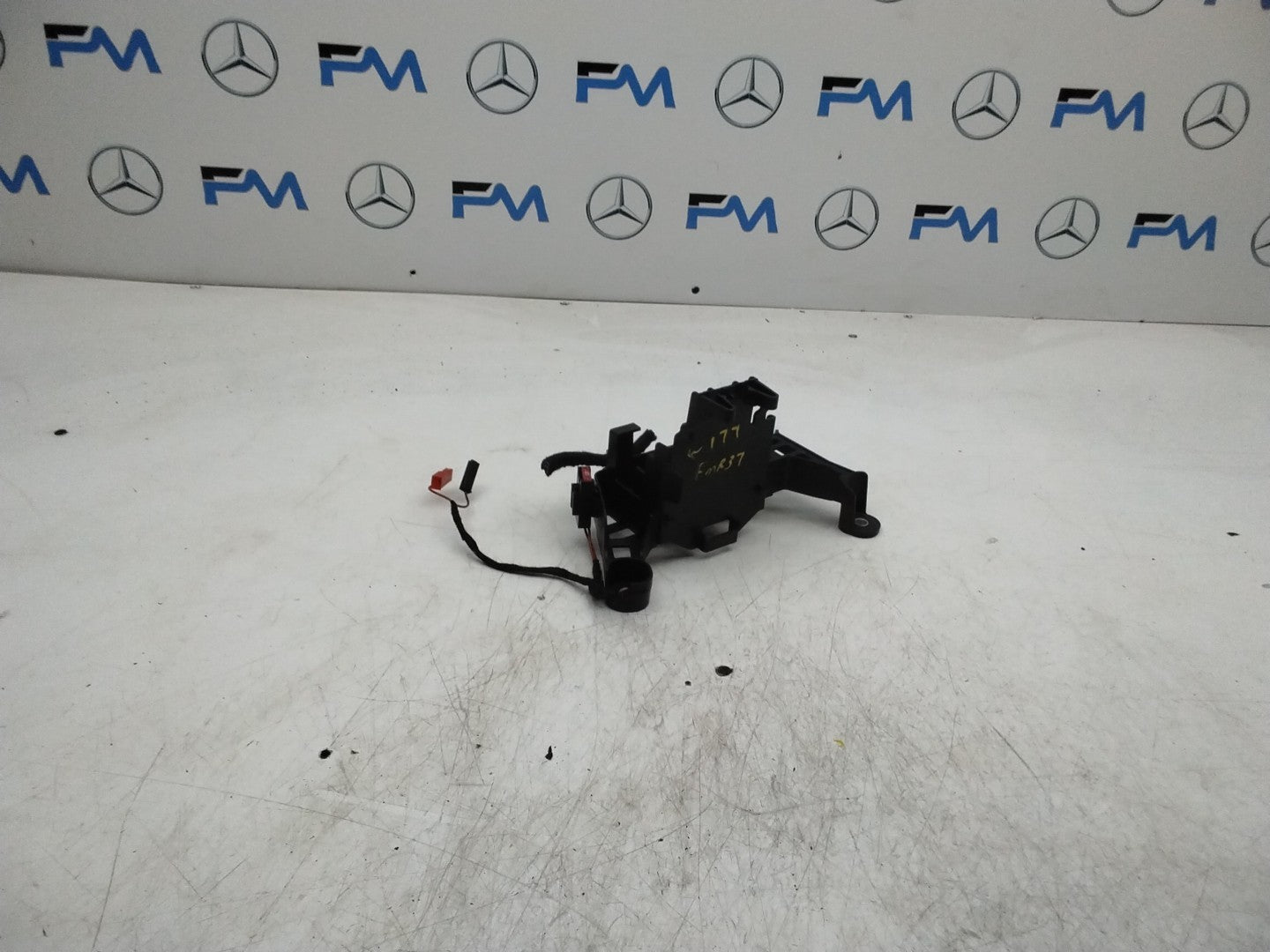 MERCEDES MERCEDES A-CLASS W177 UNDER BODY BRACKET A2475452901 FMR37
