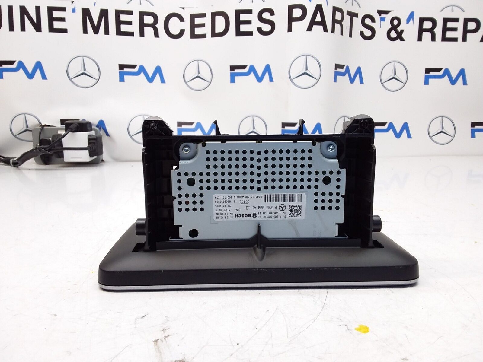 MERCEDES C-CLASS W205 2015 SAT NAV MULTIMEDIA SCREEN A2059004113 FM00683