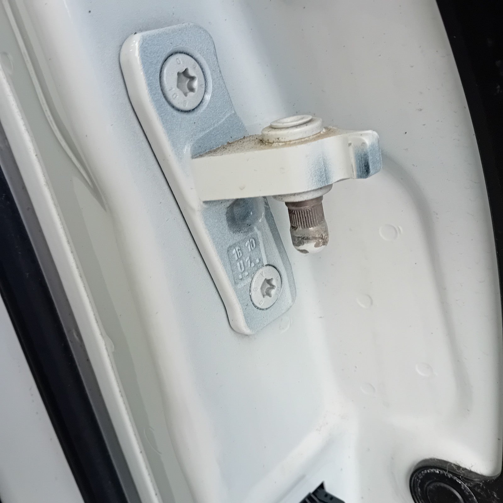 MERCEDES BENZ E-CLASS W213 PASSENGER SIDE FRONT DOOR N/S/F COMPLETE WHITE FMD34