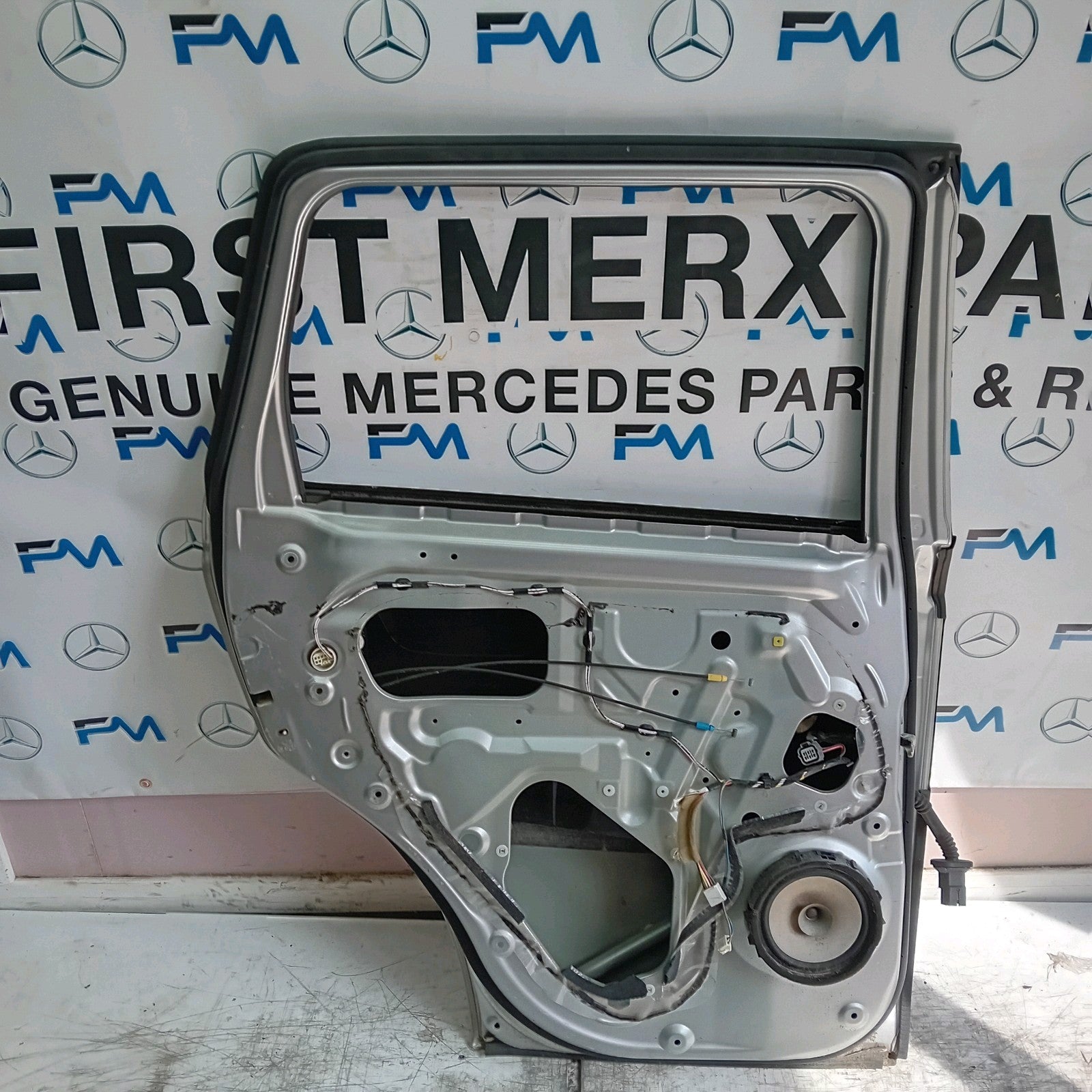 MITSUBISHI OUTLANDER MK3 PASSENGER SIDE REAR DOOR NSR SILVER FMD289 