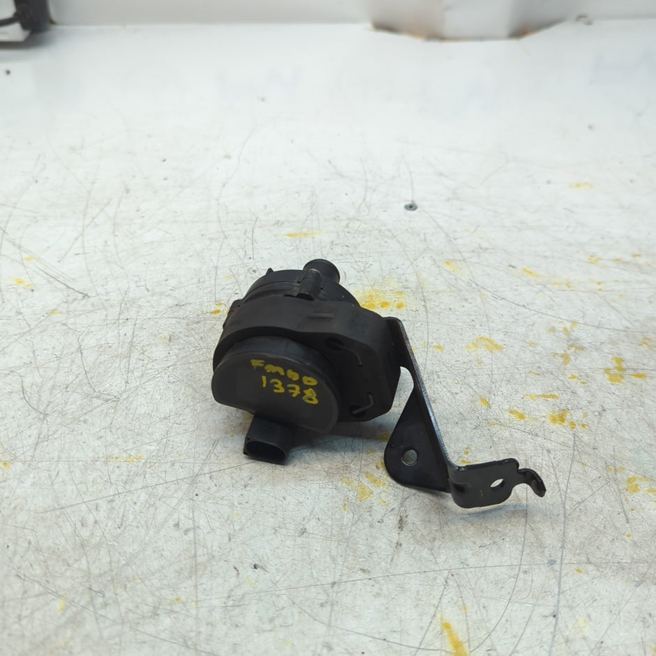MERCEDES BENZ  C E-CLASS W211 ELECTRIC COOLANT WATER PUMP A2118350028 FM001378