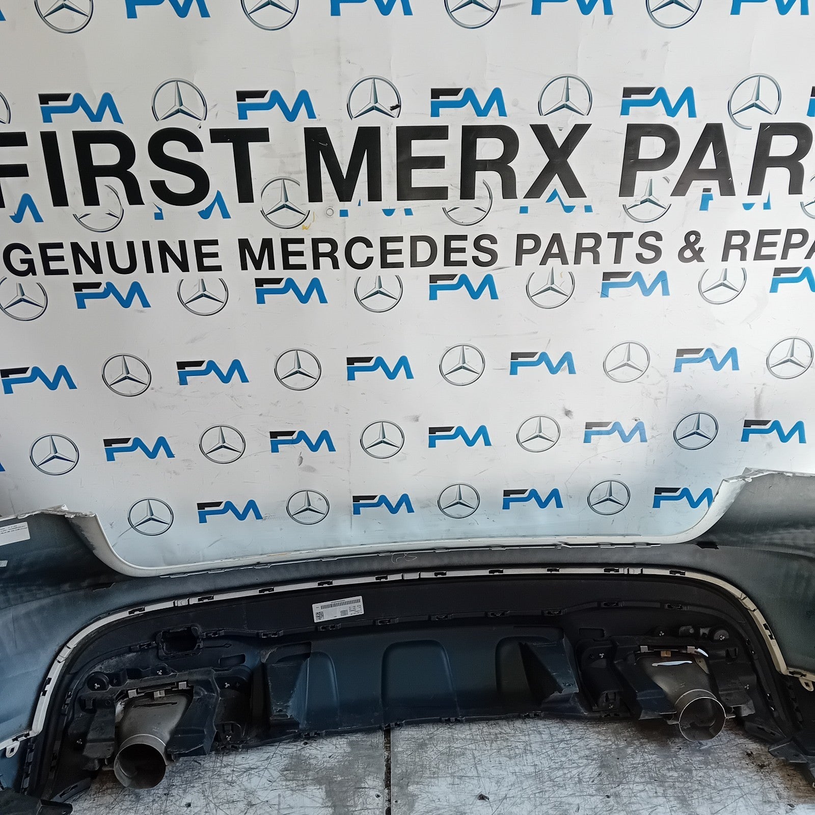 MERCEDES BENZ GLA X156 AMG WHITE REAR BUMPER 2014-19 A1568852825 COMPLETE FMX99