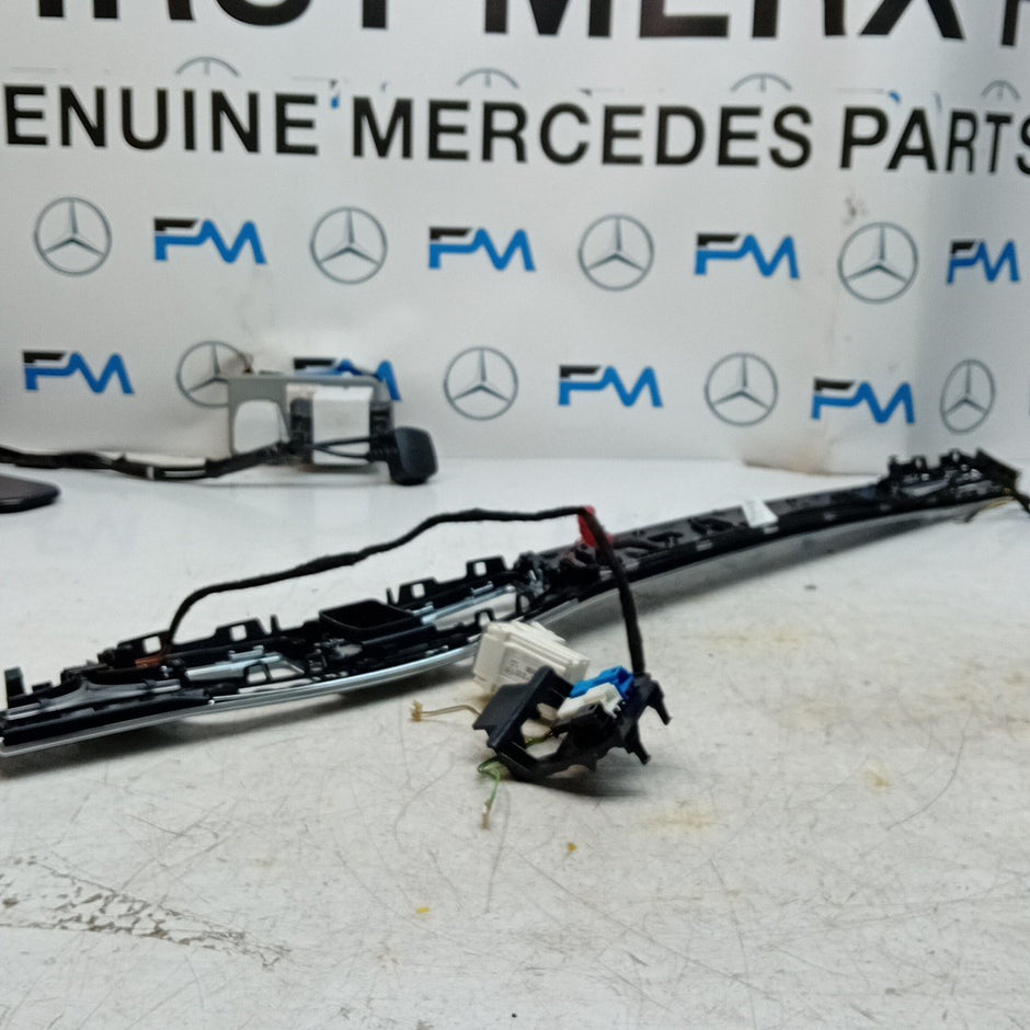 MERCEDES BENZ  E-CLASS W212 DASHBOARD  TRIM PANEL 2016 A212680XX93 FM001545