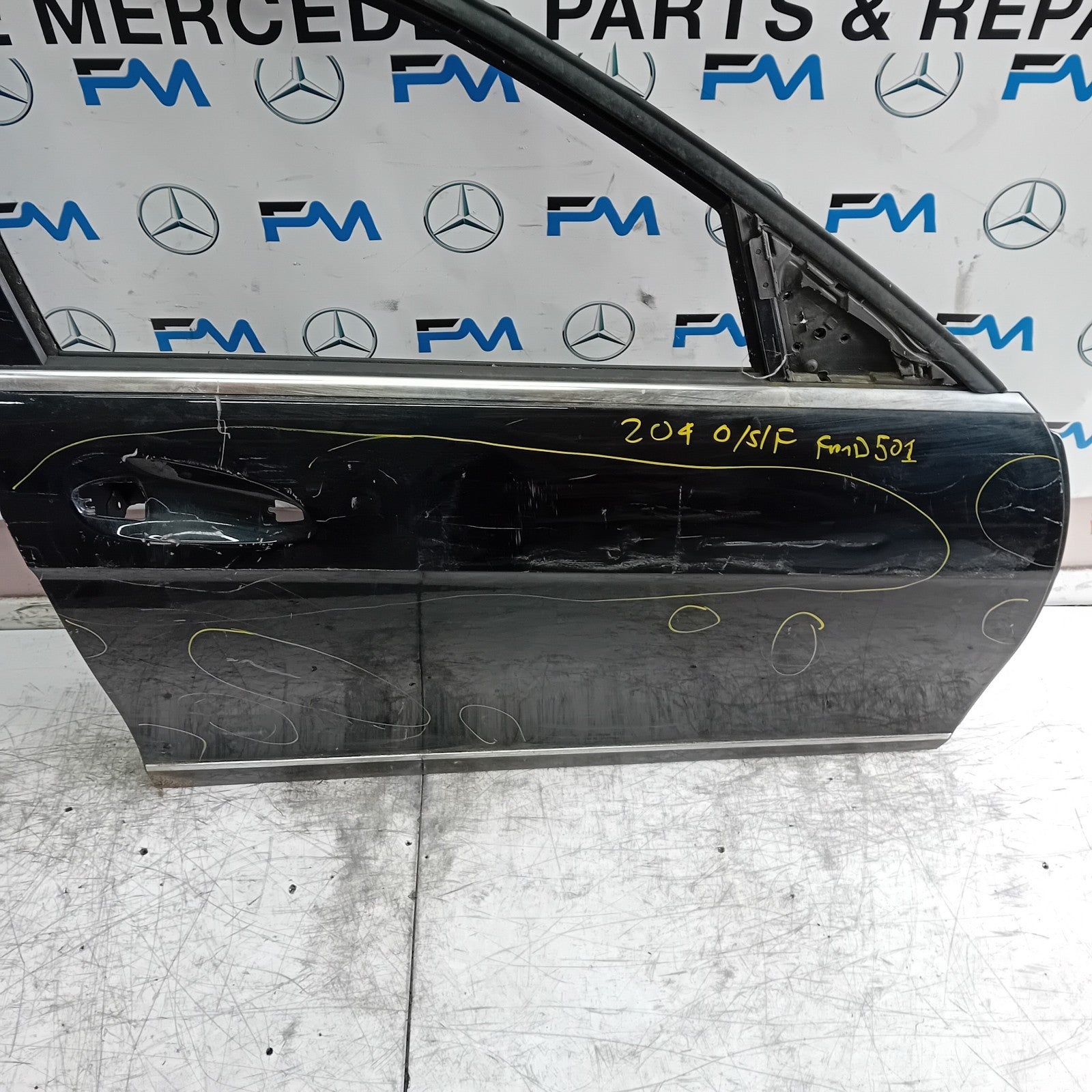 MERCEDES BENZ C-CLASS W204 DRIVER FRONT DOOR OSF 2013 BLACK FMD501