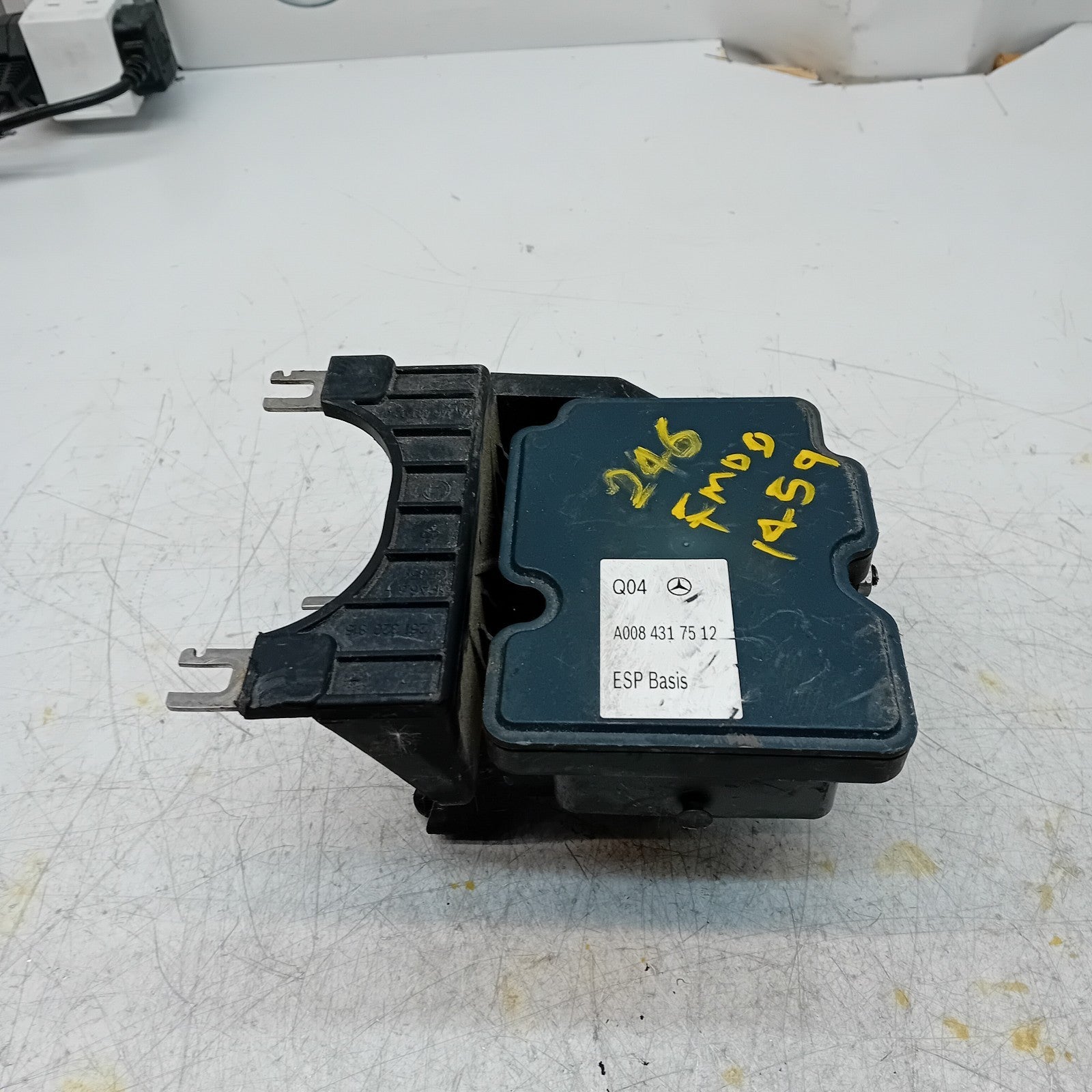 MERCEDES BENZ B-CLASS W246 ABS PUMP CONTROL MODULE UNIT A0084317512 FM001459