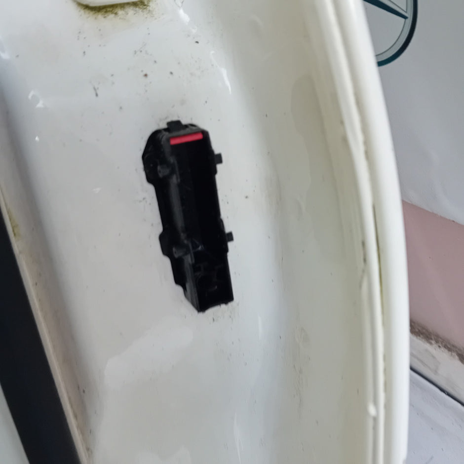 MERCEDES BENZ  C-CLASS W2O5 PASSENGER SIDE REAR DOOR N/S/R COMPLETE BLACK FMD111