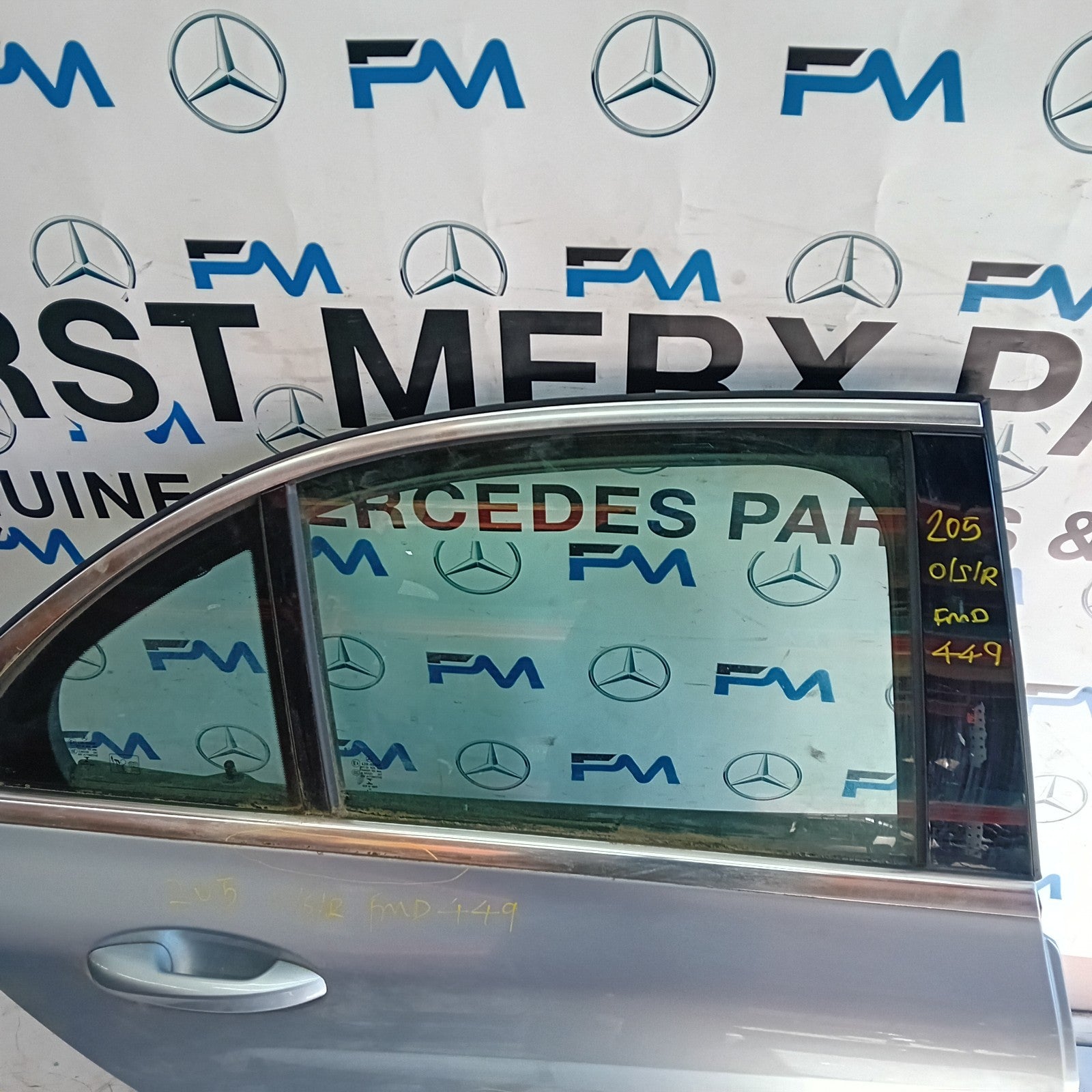 MERCEDES C-CLASS W205 SLN DRIVER REAR DOOR OSR 2014 ON COMPLETE FMD449