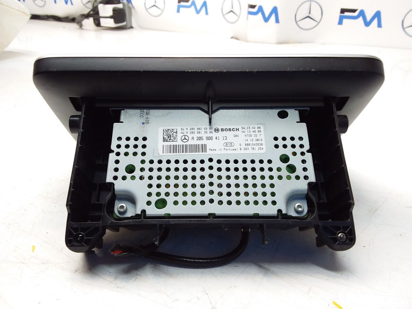 MERCEDES C-CLASS W205 2016 SAT NAV MULTIMEDIA SCREEN A2059004113 FM00689