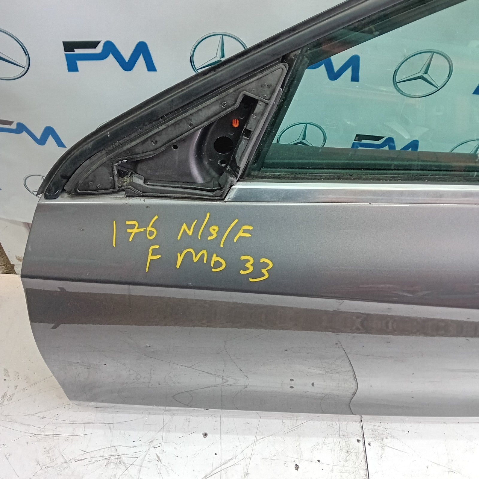 MERCEDES BENZ A-CLASS W176 PASSENGER SIDE FRONT DOOR N/S/F COMPLETE GREY FMD33