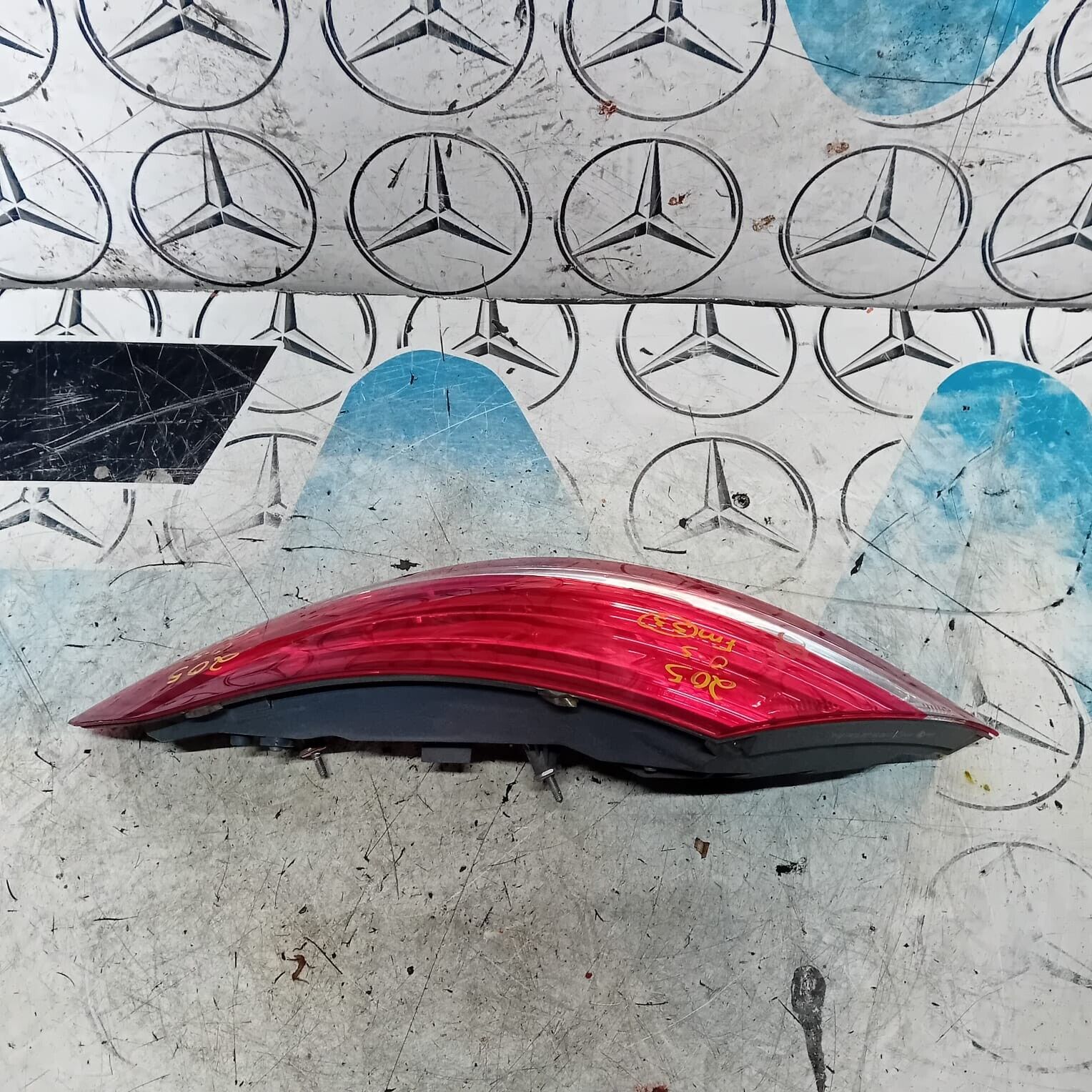 MERCEDES C CLASS COUPE DRIVER SIDE OUTER TAILLIGHT 2015-18 A2059066400