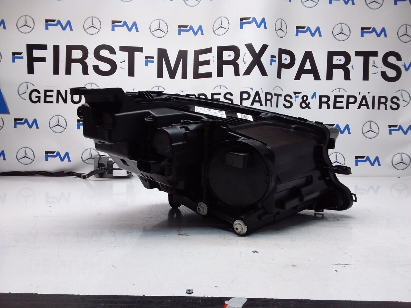 2018 MERCEDES E-CLASS W213 N/S Passenger Side Front Headlight A2139069709 FMH30