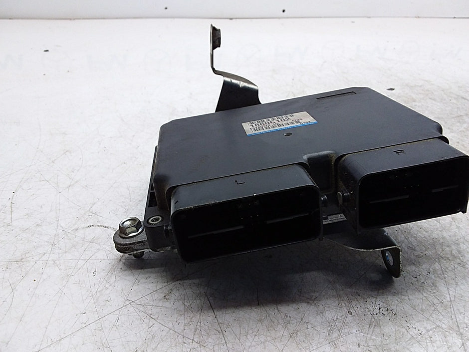MITSUBISHI OUTLANDER ENGINE CONTROL MODULE UNIT 1860C102 FMR495