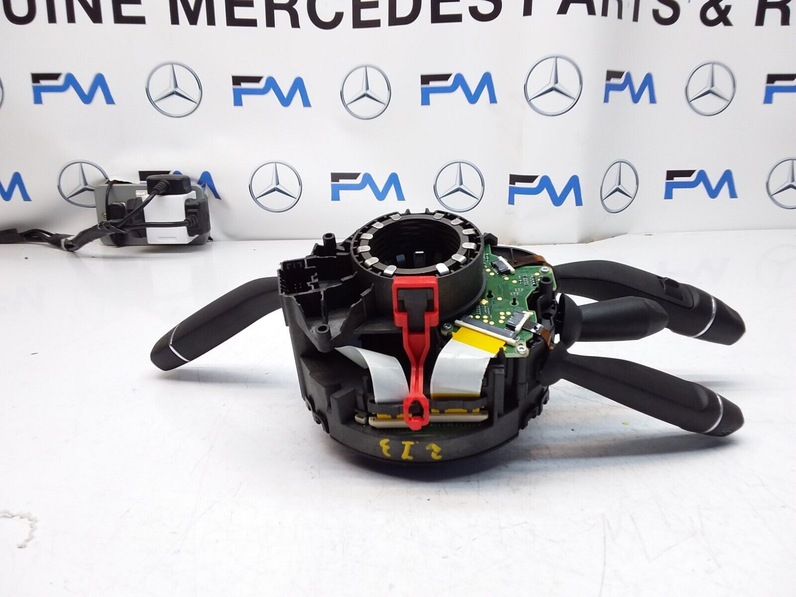 Mercedes E-CLASS W213 INDICATOR/WIPER GEAR SELECT + SQUIB  2016 FM00565