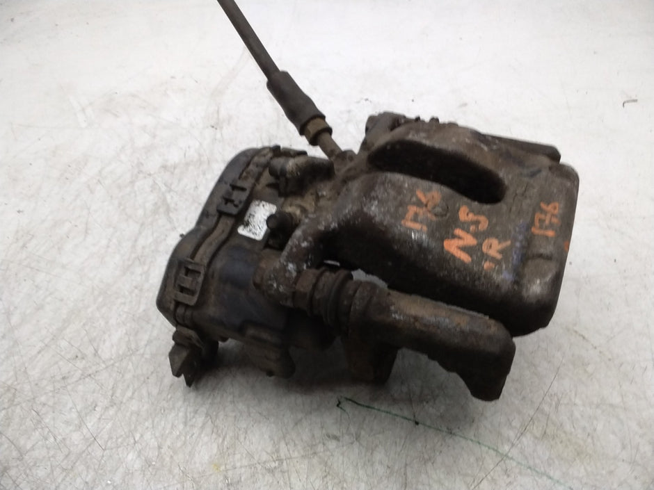 MERCEDES  B-CLASS W246 BRAKE CALIPER REAR LEFT PASSENGER SIDE A2464230198 FMR136
