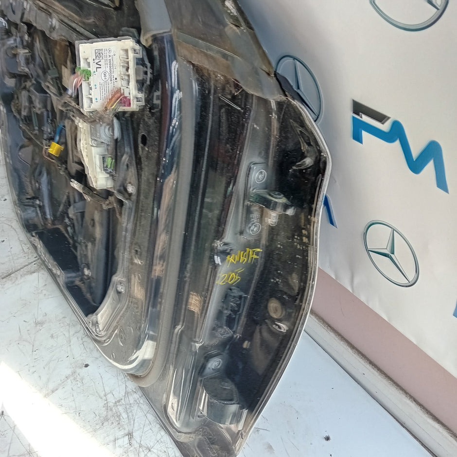 MERCEDES BENZ C-CLASS W205 PASSENGER SIDE FRONT DOOR N/S/F BLACK FMD116