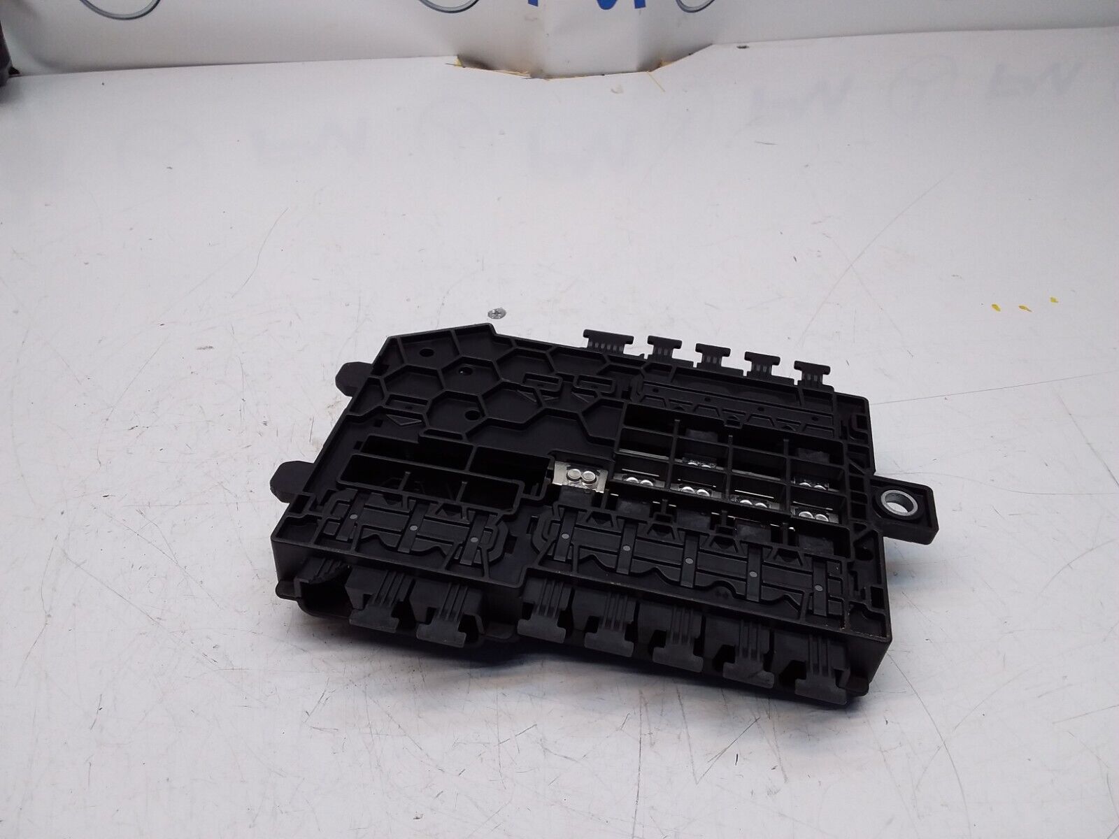 Mercedes E-Class W213 Front Inboard Fuxebox Module Unit A2135406200 FM00361
