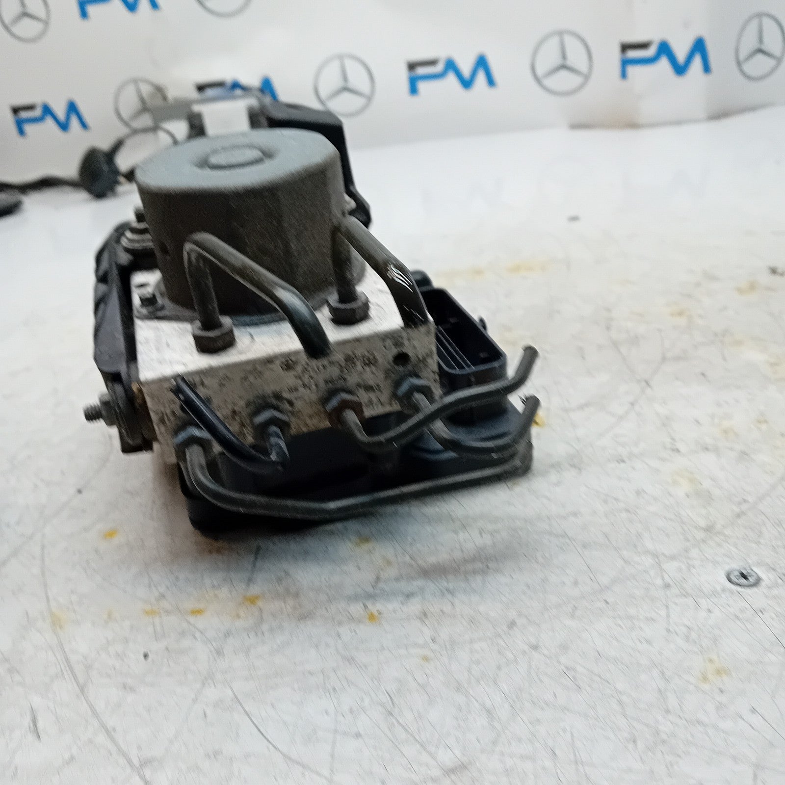 MERCEDES BENZ B-CLASS W246 ABS PUMP CONTROL MODULE UNIT A0084317512 FM001460