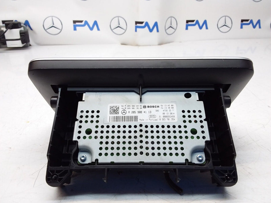 MERCEDES C-CLASS W205 2014 SAT NAV MULTIMEDIA SCREEN A2059004113 FM00693