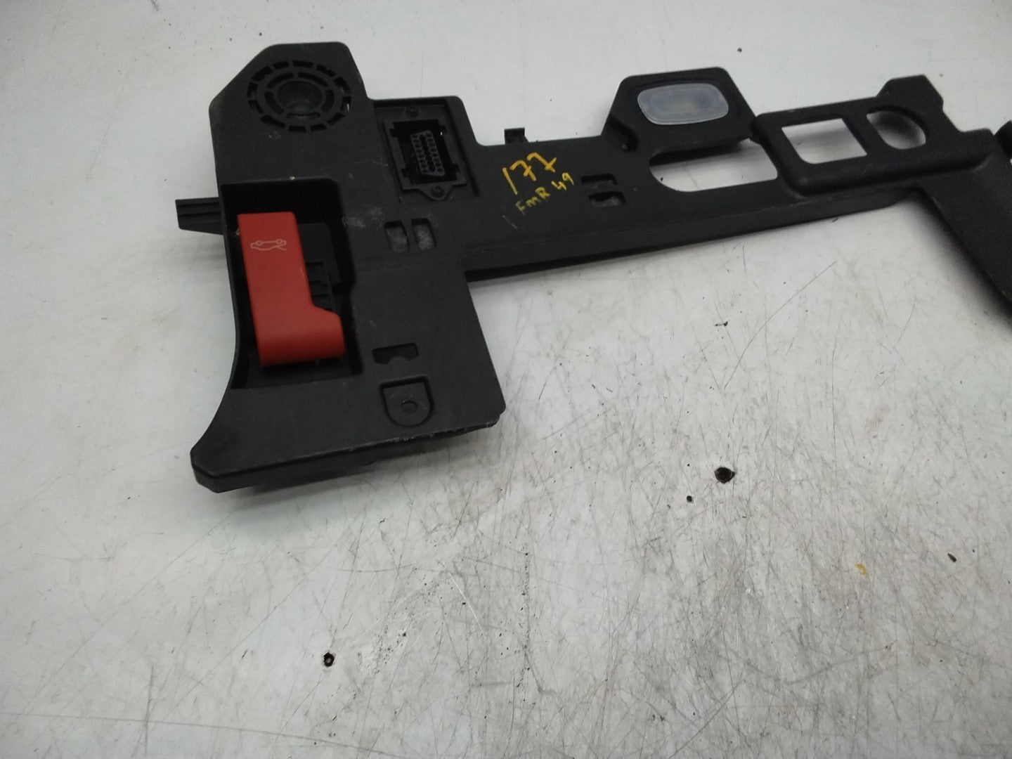 MERCEDES BENZ A-CLASS BONNET RELEASE UNDER FOOTWELL COVER TRIM A1776805000 FMR49