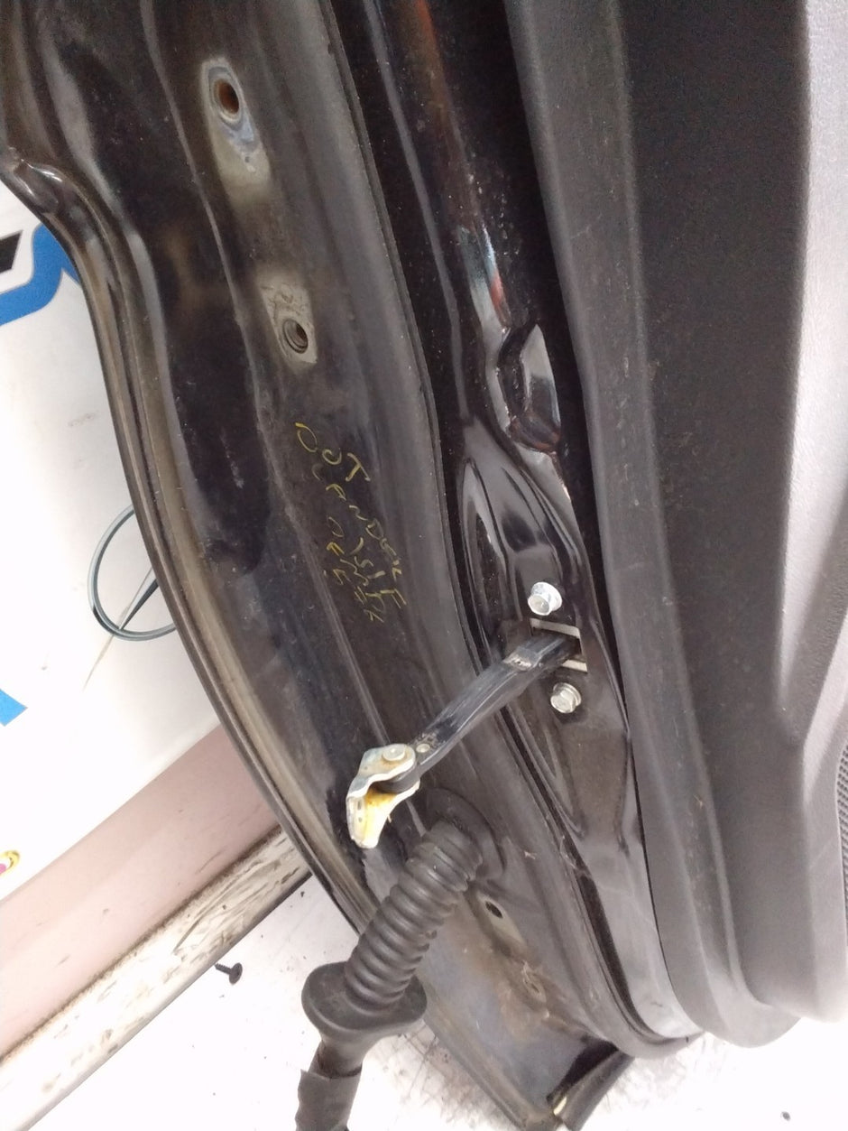 MITSUBISHI OUTLANDER DRIVER FRONT DOOR OSF BLACK  COMPLETE FMD576