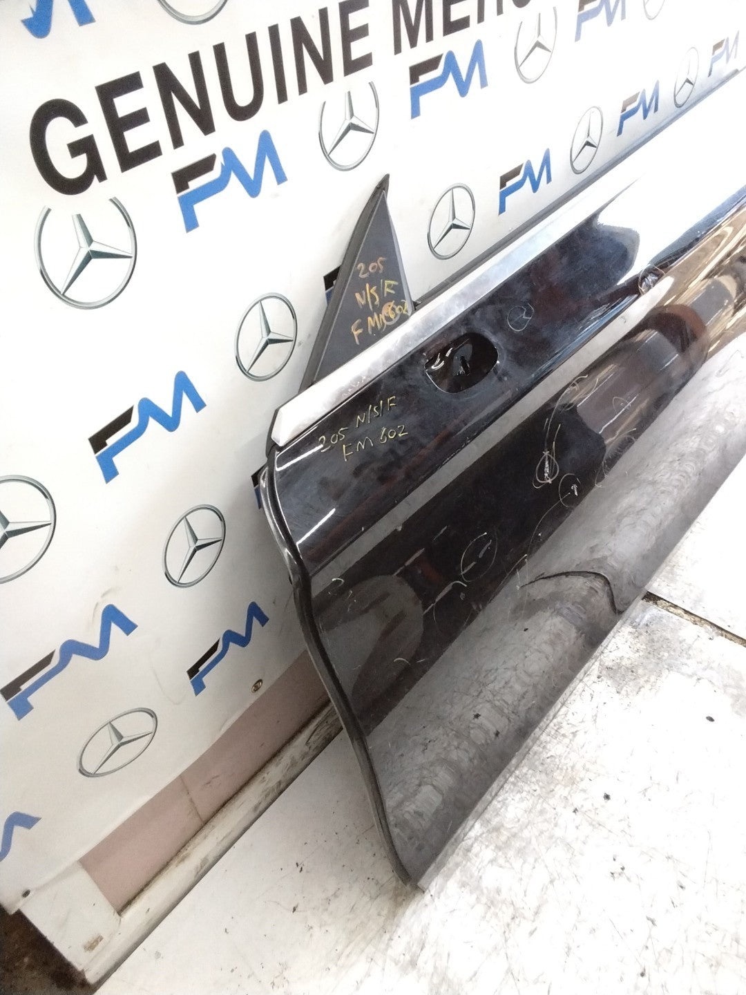 MERCEDES BENZ  C-CLASS W205 PASSENGER FRONT DOOR NSF BLACK 2014-21  FMD602