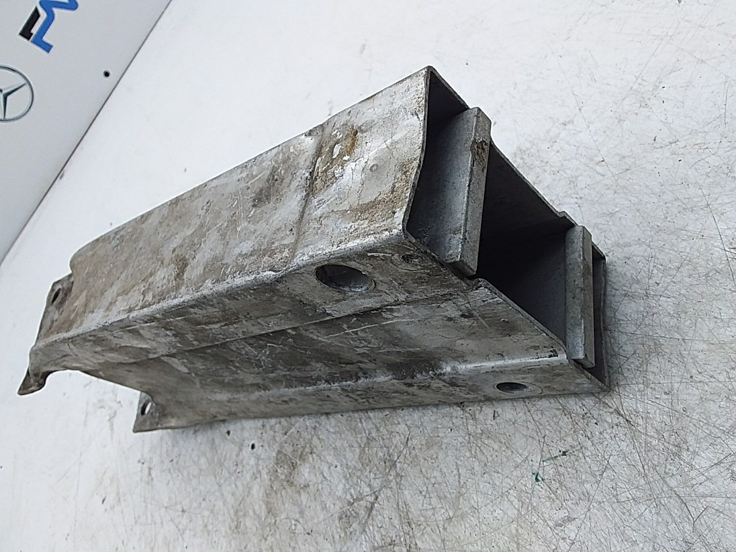 MERCEDES C-CLASS W204 ABSORBER BAR REINFORCEMENT RIGHT SIDE A2046202095 FMR269