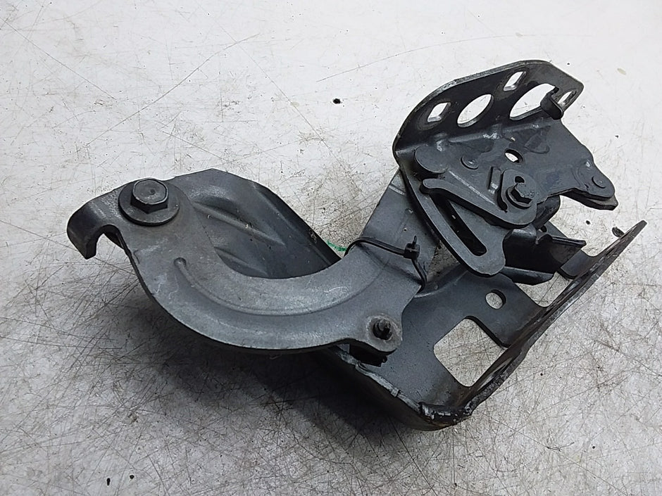 MERCEDES E-CLS W213 FRONT LEFT PASSENGER SIDE NS BONNET HINGE A2138800128 FMR256
