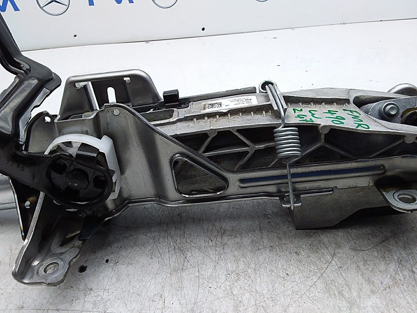 MERCEDES BENZ  B-CLASS W247  ADJUSTABLE STEERING COLUMN A2474608900 FMR490