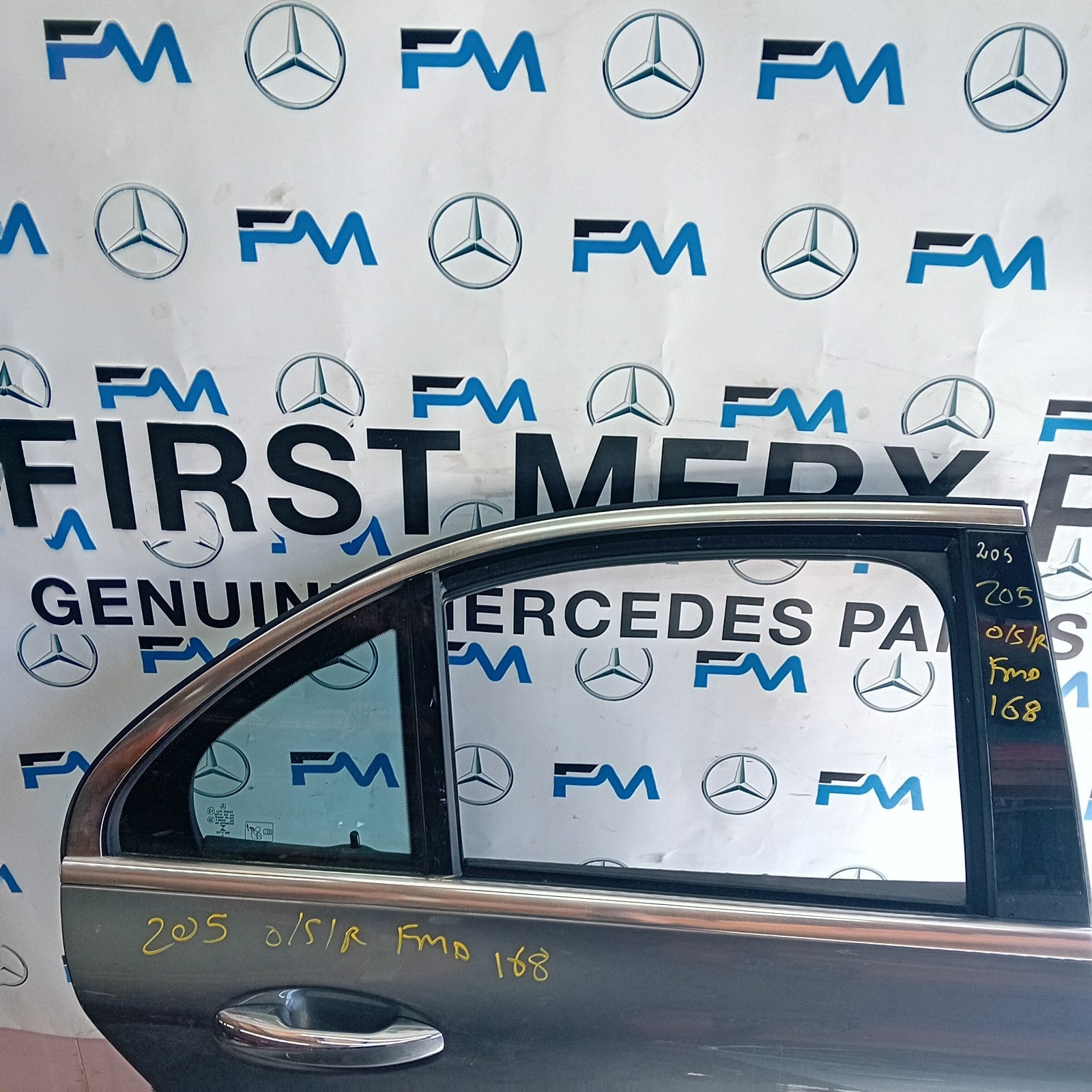 MERCEDES C-CLASS W205 COP PASSENGER REAR DOOR N/S/R GREY 2014 ON COMPLETE FMD168
