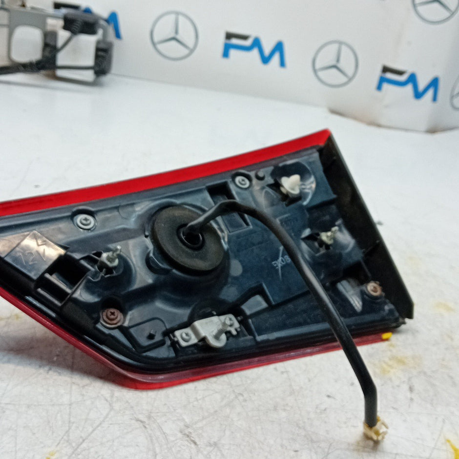 MITSUBISHI OUTLANDER MK3 PASSENGER SIDE LEFT REAR INNER TAIL LIGHT 2013 FMT305