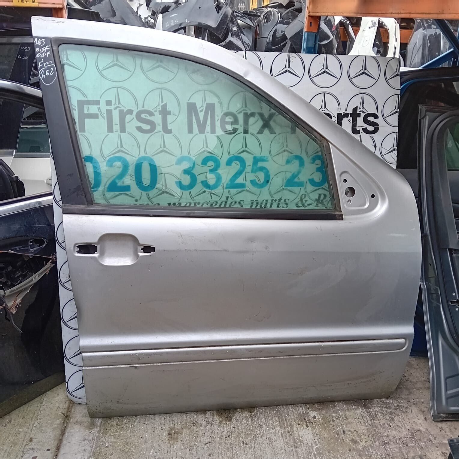 MERCEDES BENZ ML  W163  DRIVER SIDE FRONT DOOR ( OFF SIDE FRONT )