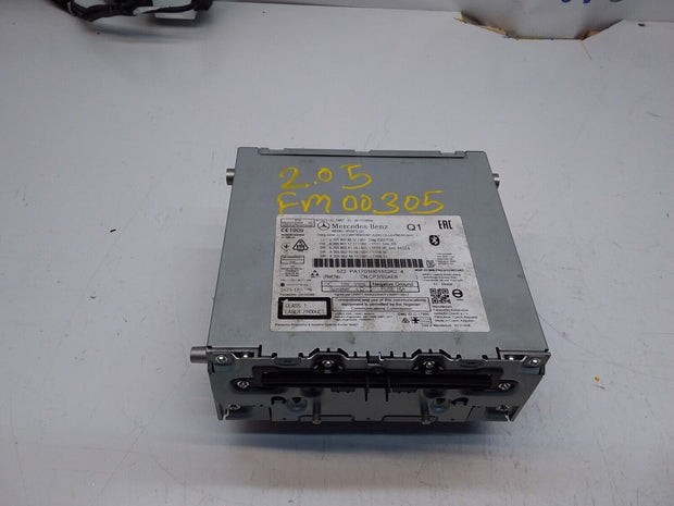 MERCEDES BENZ C CLASS W205 2017 RADIO CD  STEREO HEAD UNIT  A2059008937 FM00305