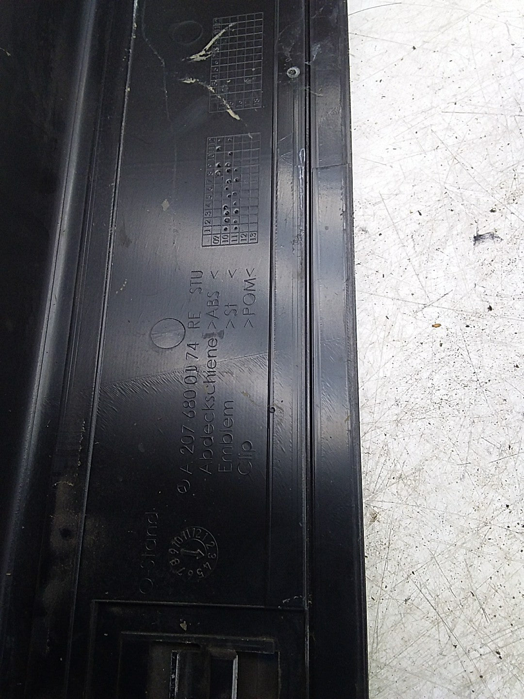 MERCEDES BENZ E-CLASS A207 CONVERTIBLE TRIM PANEL RIGHT A2076800174 FMR202