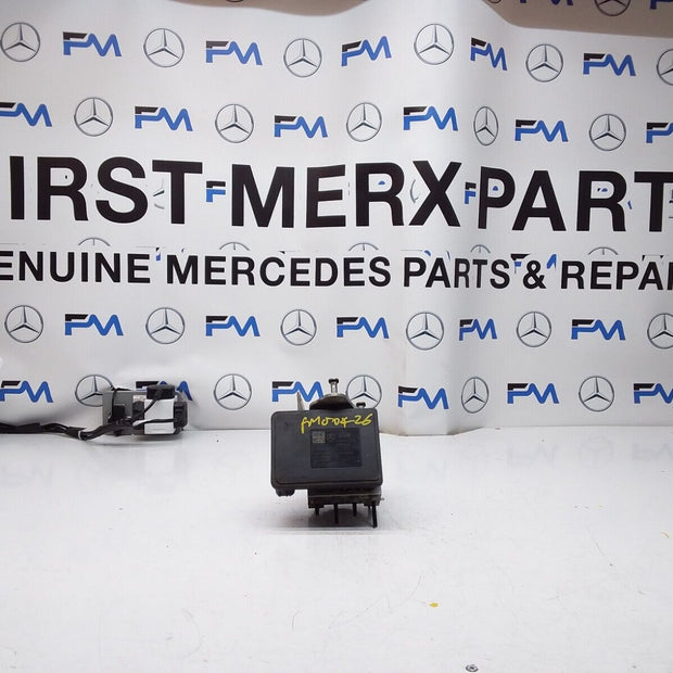 MERCEDES C-CLASS W205 ABS PUMP MODULE CONTROL UNIT A2539011400 FM00426