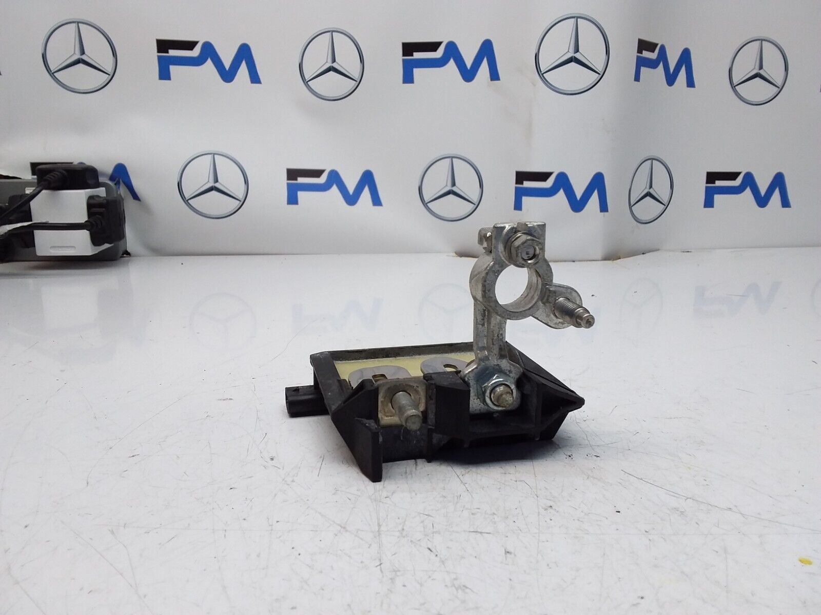 MERCEDES  C E CLASS W205 W213 NEGATIVE BATTERY CLAM TERMINAL A0009061505 FM00469