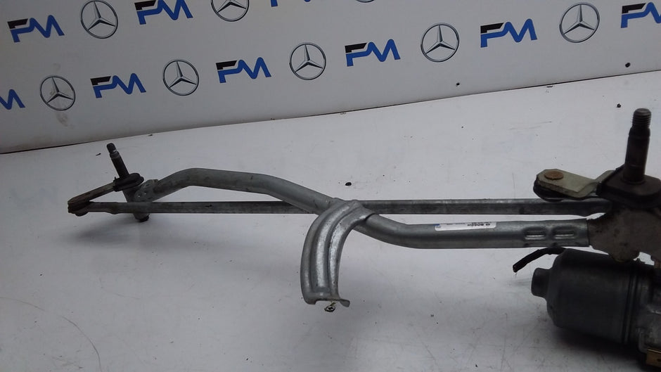 MERCEDES BENZ   C-CLASS W205 FRONT WIPER MECHANISM A2058200940 FMR432
