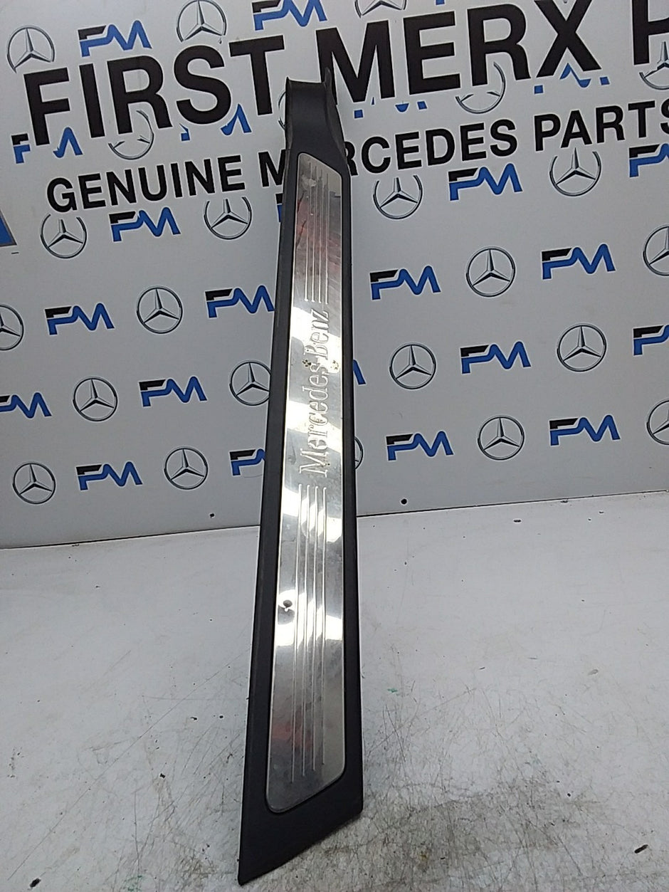 MERCEDES BENZ E-CLASS A207 CONVERTIBLE TRIM PANEL RIGHT A2076800174 FMR202