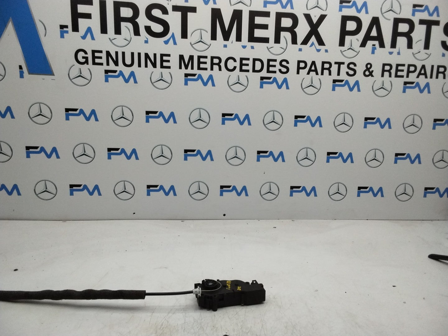 MERCEDES MERCEDES E-CLASS W212 REAR TAILGATE LOCK ACTUATOR  A2047500060 FMR38