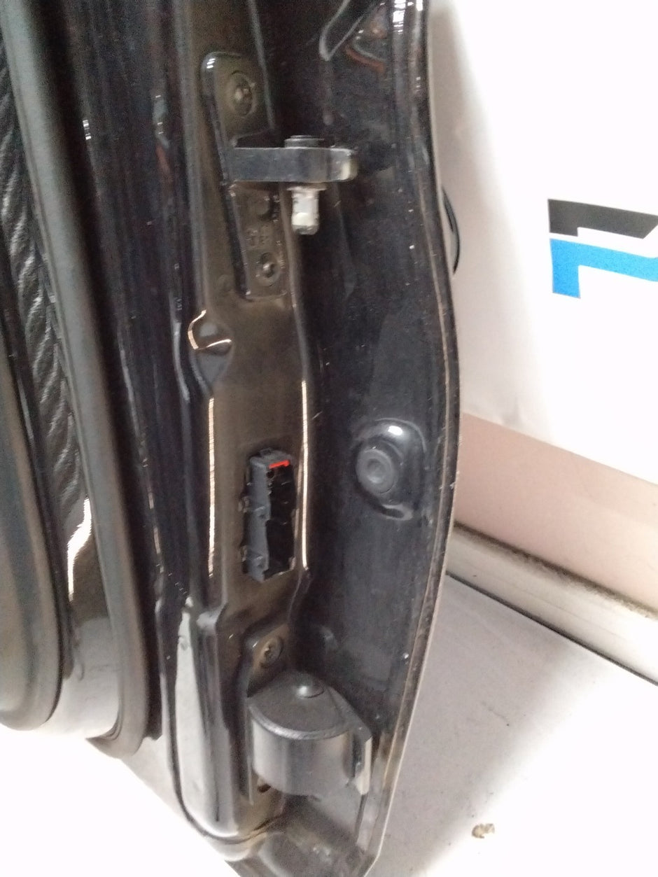 MERCEDES BENZ C-CLASS W205 PASSENGER SIDE FRONT DOOR N/S/F COMPLETE BLACK FMD79