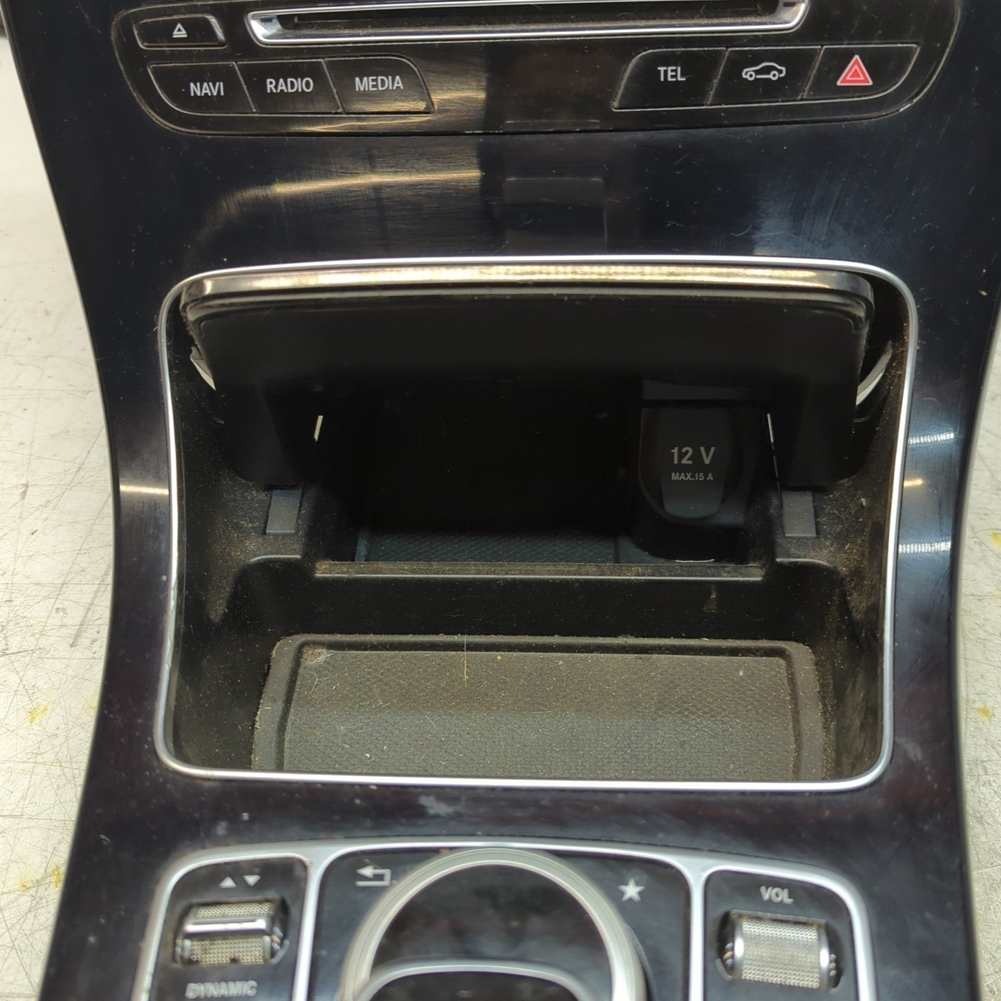  MERCEDES E-CLASS W205 CENTRE CONSOLE + 3 AIR VENT A2054402324 FM001405